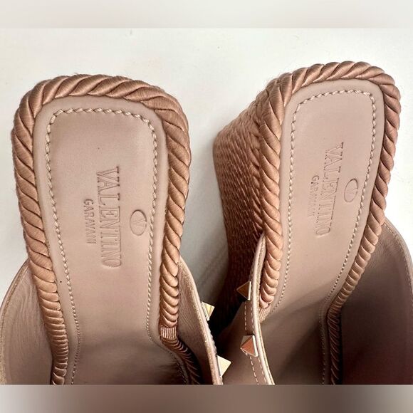 Valentino Garavani Torchon Rockstud Wedge Espadrille Sandals Nude Leather EU 41 - Picture 13 of 15